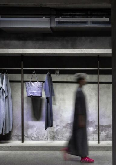 Kanishka Oybek Store